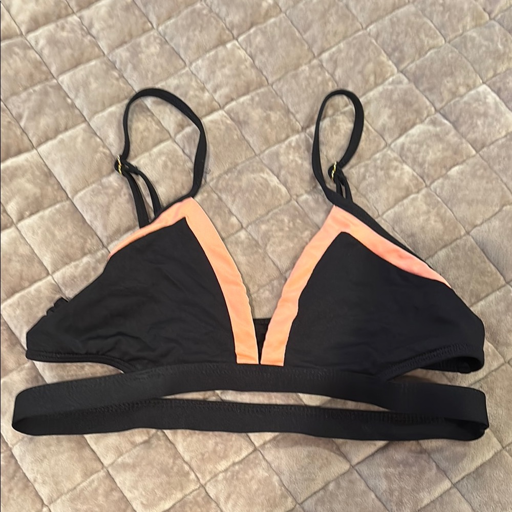 L Space bikini Set - Picture 2 of 5